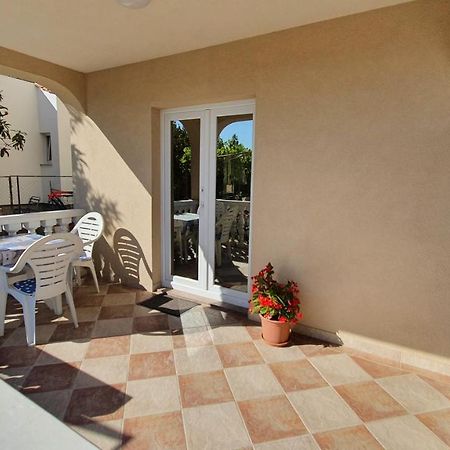 Apartment Nevenka Krk Town Zewnętrze zdjęcie
