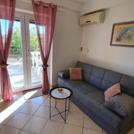 Apartment Nevenka Krk Town Zewnętrze zdjęcie