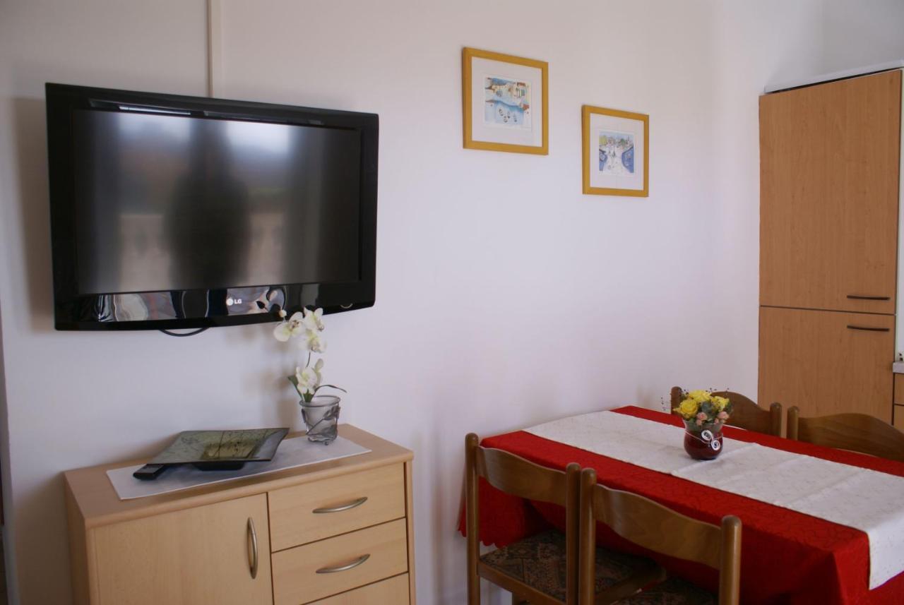 Apartment Nevenka Krk Town Zewnętrze zdjęcie
