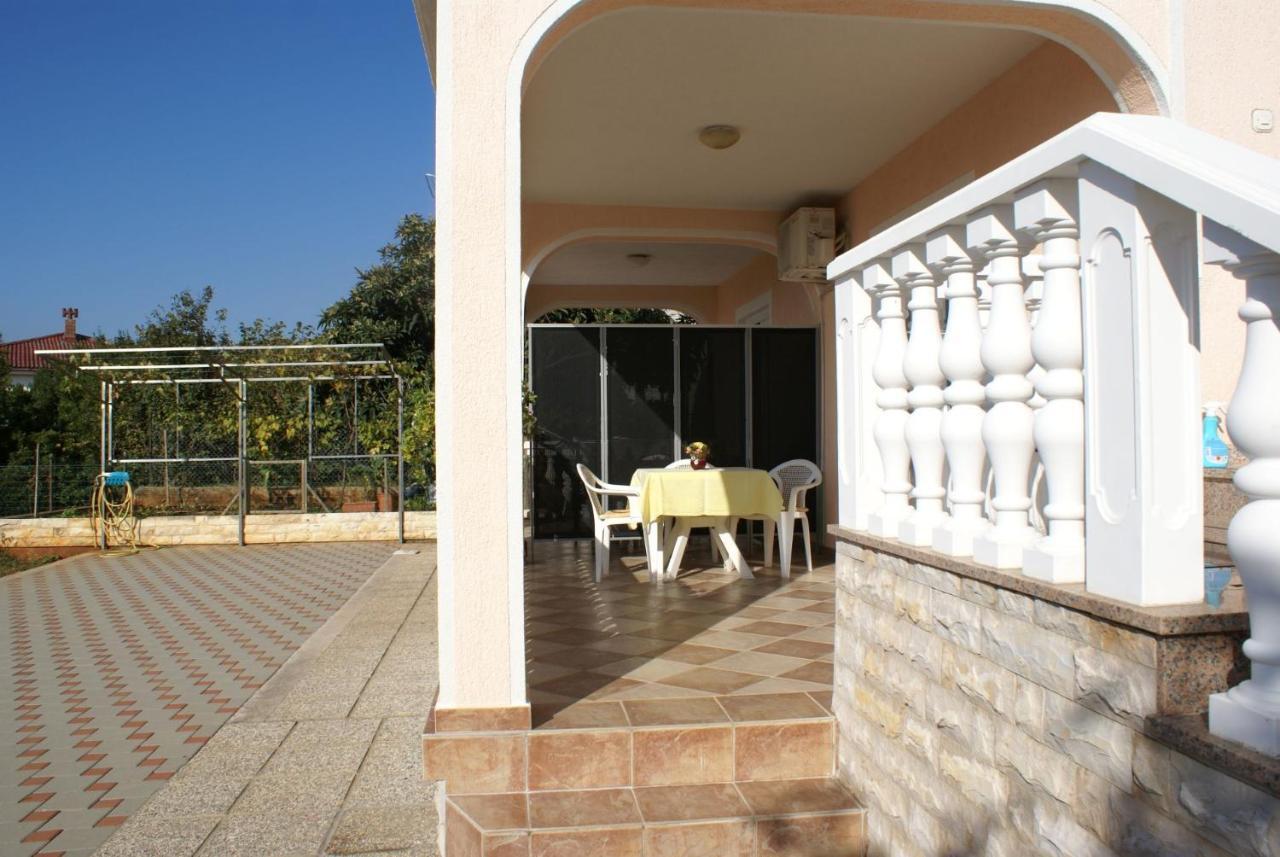 Apartment Nevenka Krk Town Zewnętrze zdjęcie
