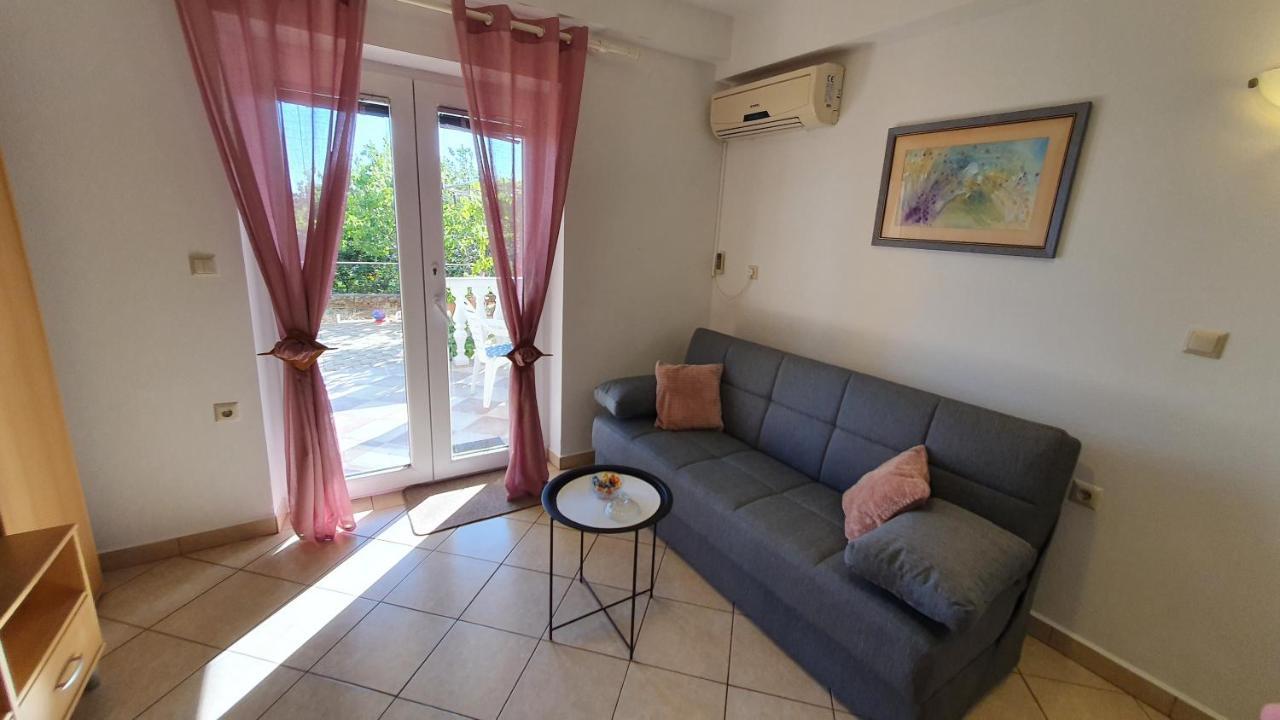Apartment Nevenka Krk Town Zewnętrze zdjęcie